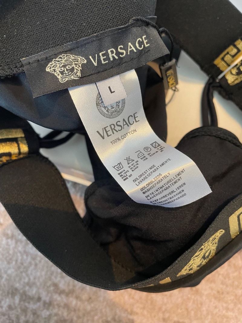 VERSACE